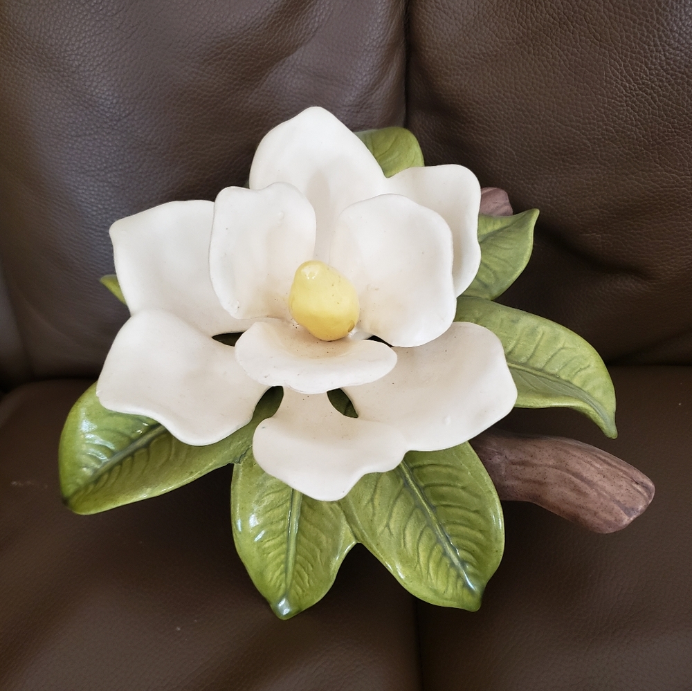 Magnolia ceramic figurine